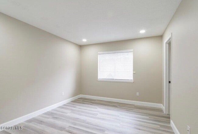 Building Photo - 382 Rockedge Dr