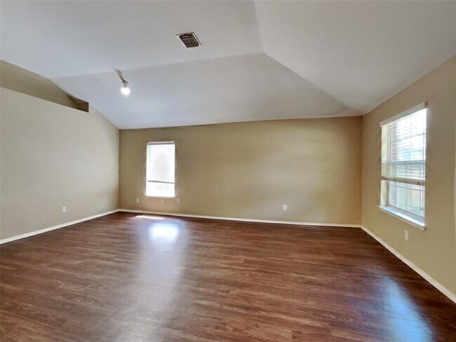 Building Photo - 631 Gateship Dr