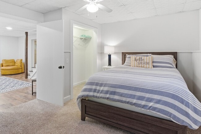 Building Photo - Furnished Home on KY Lake