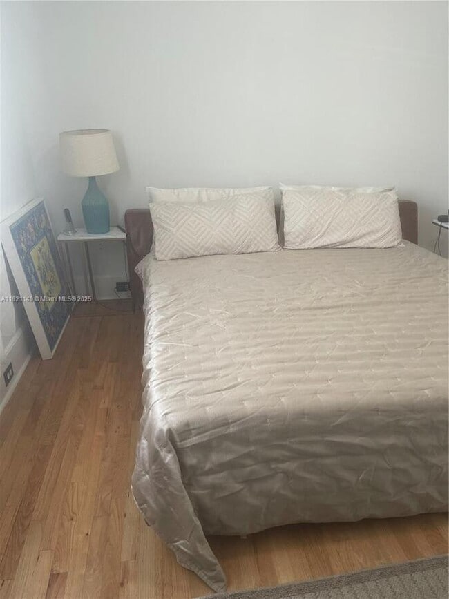 Building Photo - 27 NE 49th St