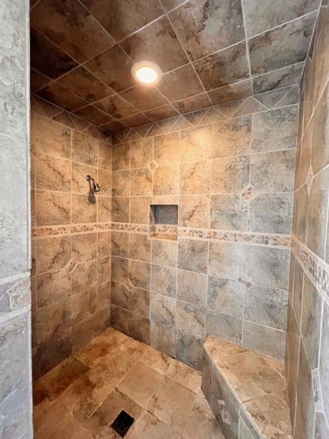Building Photo - Nice North Bend Home!