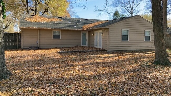 Building Photo - 325 Halifax Dr