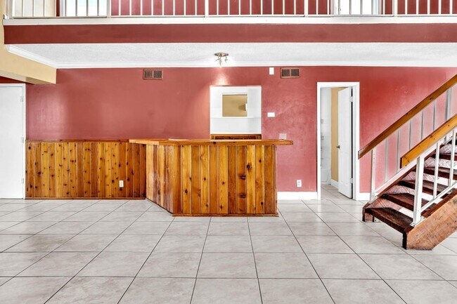 Building Photo - Beautiful 3 bedroom 2 bathroom Home in heart of  Delray Beach