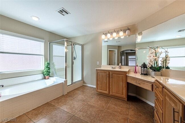 Building Photo - 9561 Rolling Thunder Ave