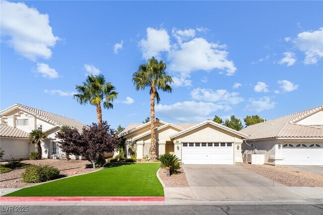 Primary Photo - 74 Graythorn Mountain Ct