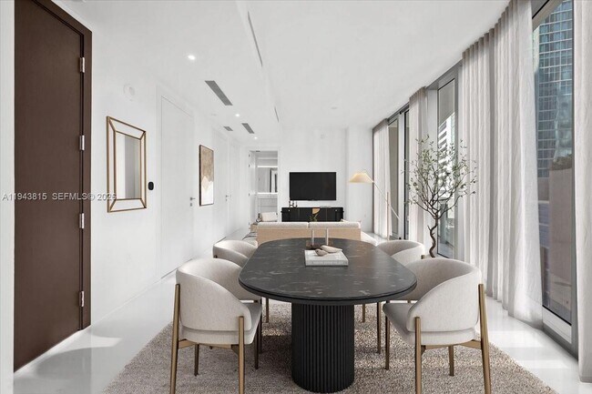 Building Photo - 300 Biscayne Blvd Way