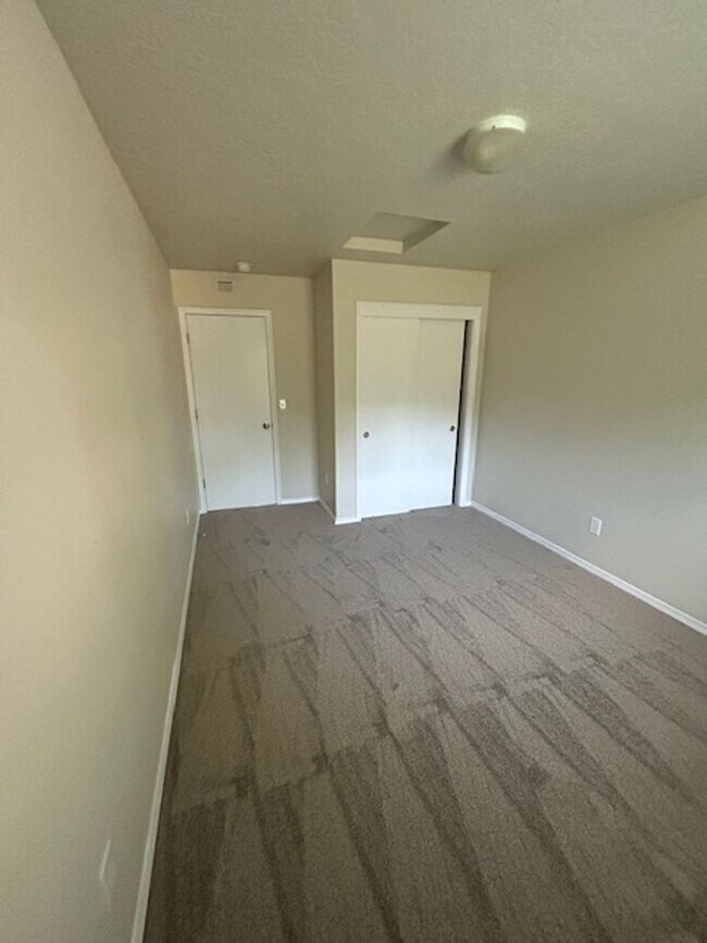 Building Photo - Lovely Meridian home