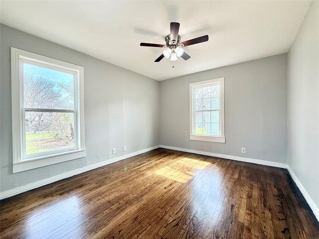 Building Photo - 4813 Sandage Ave