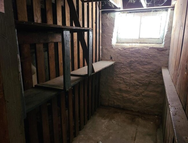 Building Photo - 3945-3947 Utah St