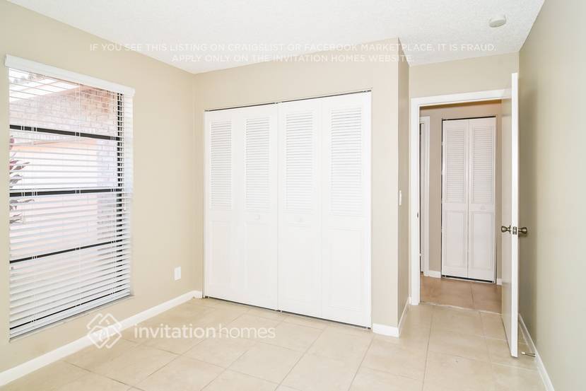 Building Photo - 10048 NW 20th St