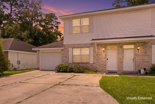 Building Photo - 3 Bed x 3 Bath with Garage!!!!