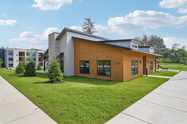 Building Photo - 2645 Burton Rd