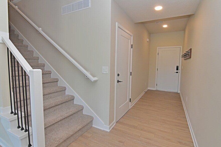 Building Photo - 29 Crosby Park Dr