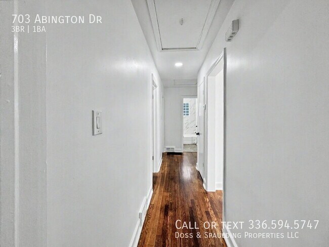 Building Photo - 703 Abington Dr