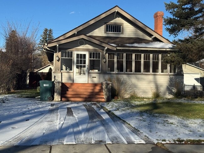 Building Photo - Fully Furnished 4-Bedroom Home Near Clinic...