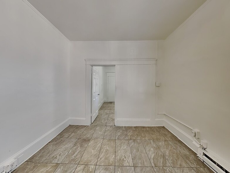 Building Photo - 115 S Grandview Ave