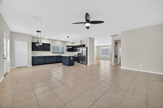 Building Photo - 21515 White Falls Ln