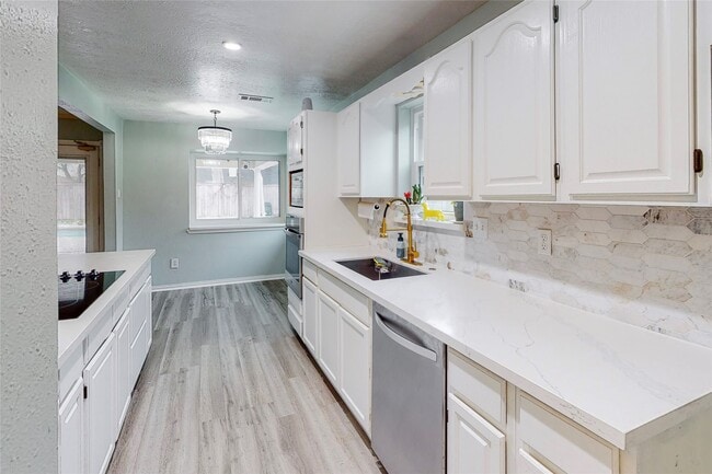 Building Photo - 16211 Townes Rd