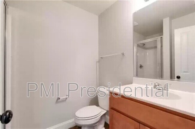 Building Photo - 1107 N 27th St