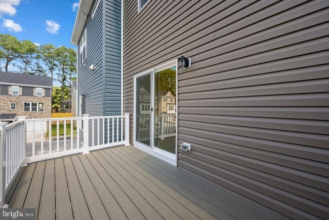Building Photo - 8263 Longford Rd