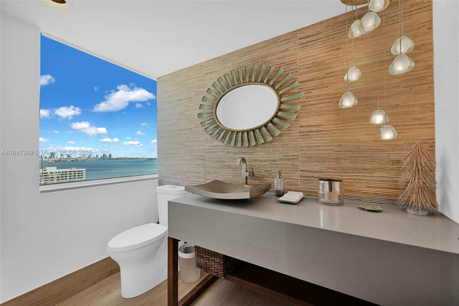 Building Photo - 1627 Brickell Ave