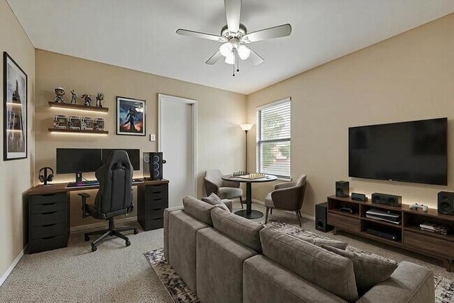 Building Photo - Newly updated home ready for move in