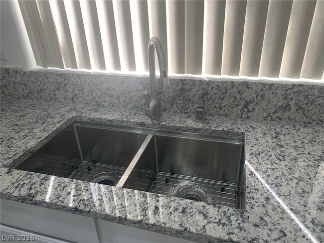 Building Photo - 9113 Grayling Dr