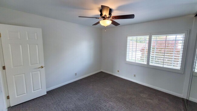 Building Photo - NOW AVAILABLE!! Gorgeous Two Story 3 Bedroom 3 Bath Perfect for Working From Home and Entertaining!