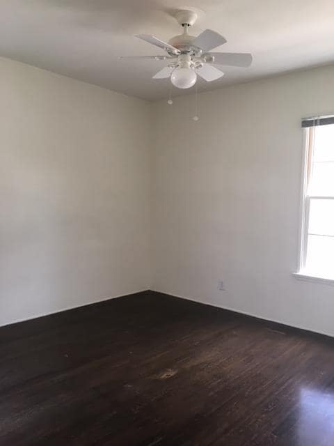 Building Photo - 609 Kelton Ave