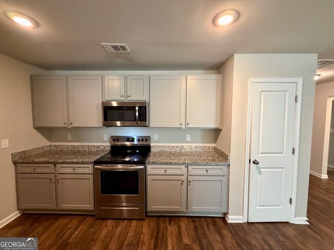 Building Photo - 127 Lexington Ave