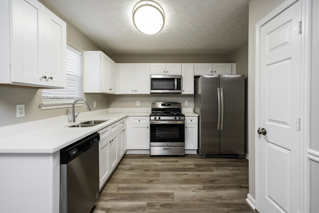 Building Photo - 2802 Knoll View Pl