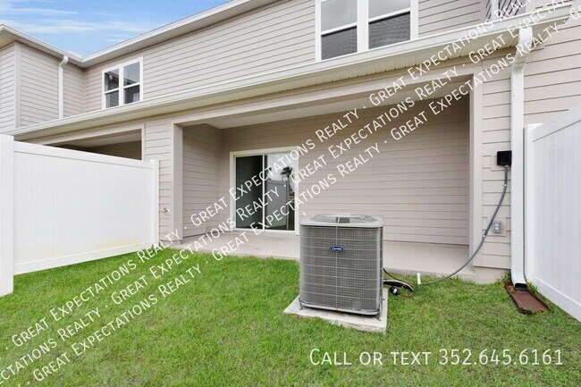 Building Photo - 4919 SW 81st Lp