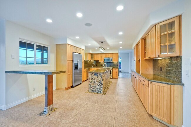 Building Photo - 125 Hummingbird Hill