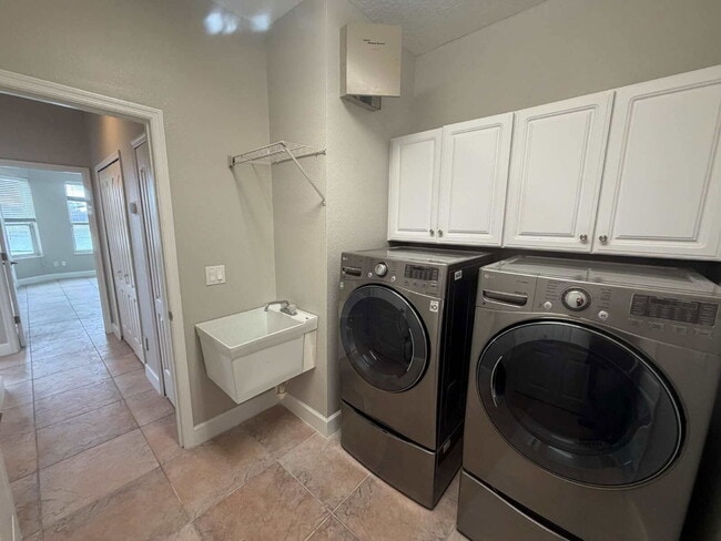 Building Photo - 5290 Chiswick Cir