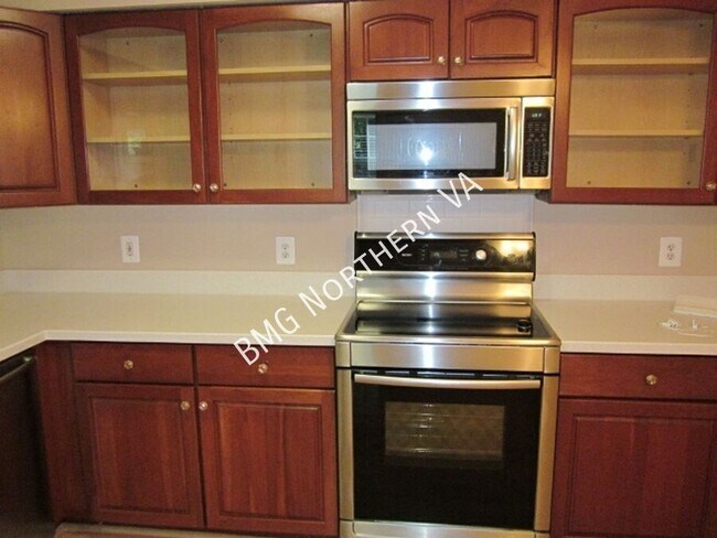 Building Photo - 1160 Wimbledon Dr