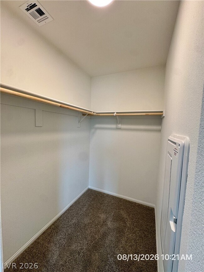 Building Photo - 630 Bellus Pl