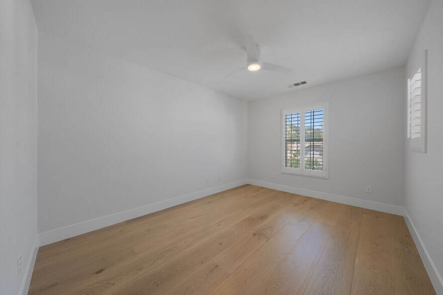 Building Photo - 25352 Avanti Ct