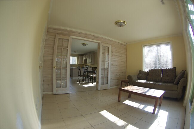 Primary Photo - 1703 Kosola Ave