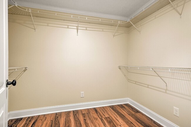 Building Photo - 2361 Hiwassee Dr