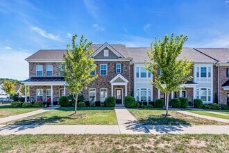 Building Photo - 253 Mary Ann Cir