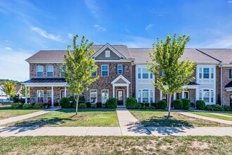 Building Photo - 253 Mary Ann Cir