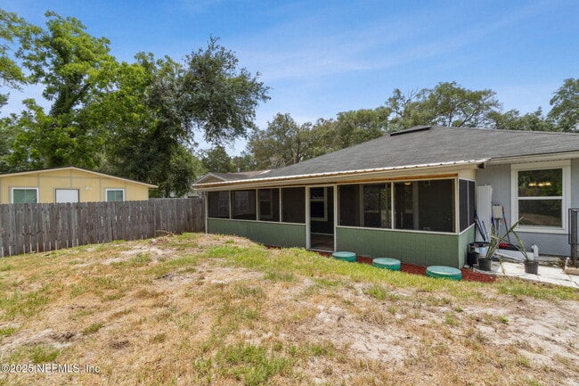 Building Photo - 3563 Smithfield St