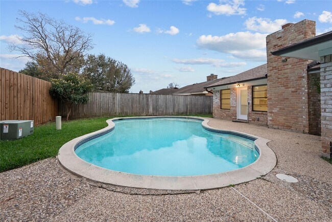 Building Photo - 9814 Sageroyal Ln