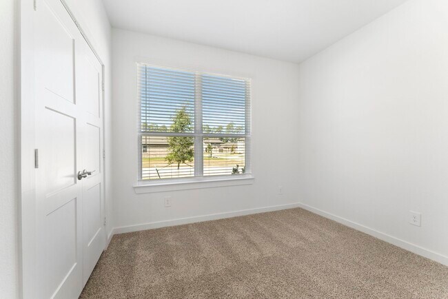 Building Photo - 13340 Bear Creek Ct