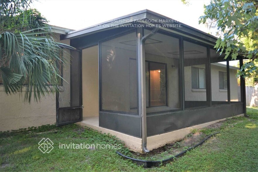 Building Photo - 517 Eastport Dr