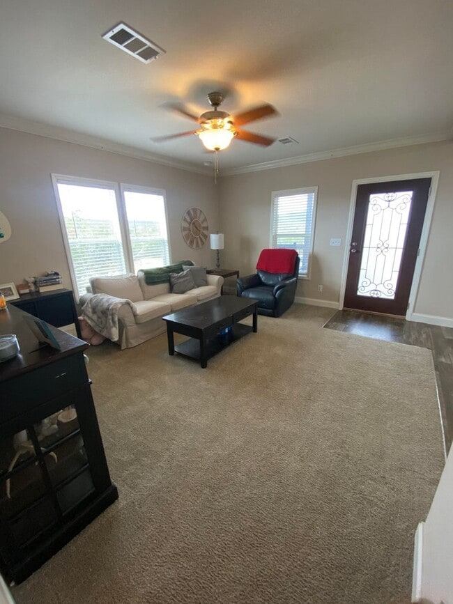 Building Photo - 1545 Elm Pass Rd