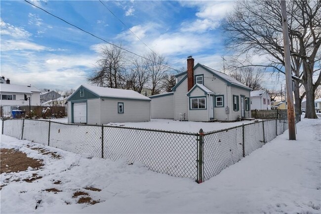 Building Photo - 115 Campbell Ave