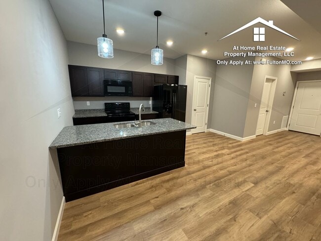 Building Photo - 2610 N Bluff St