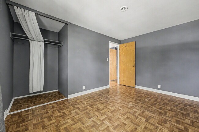Building Photo - "Charming 3-Bed Townhouse in Denver's Heart – Spacious 1350 Sq Ft Living!"