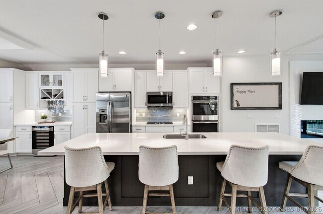 Building Photo - 622 Windward Cir S